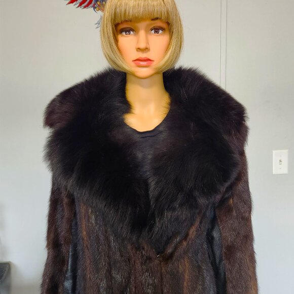 #771 Small mink/fox fur coat - Picture 2 of 5